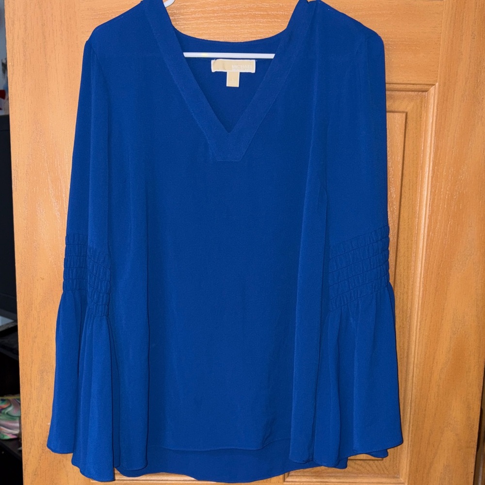 Trendy Michael Kors Royals Blue V-Neck Blouse🔥